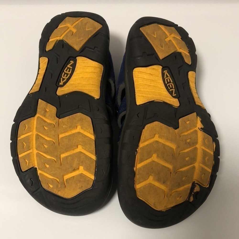 Keen waterproof sandals in navy blue and grey - Picture 6 of 9